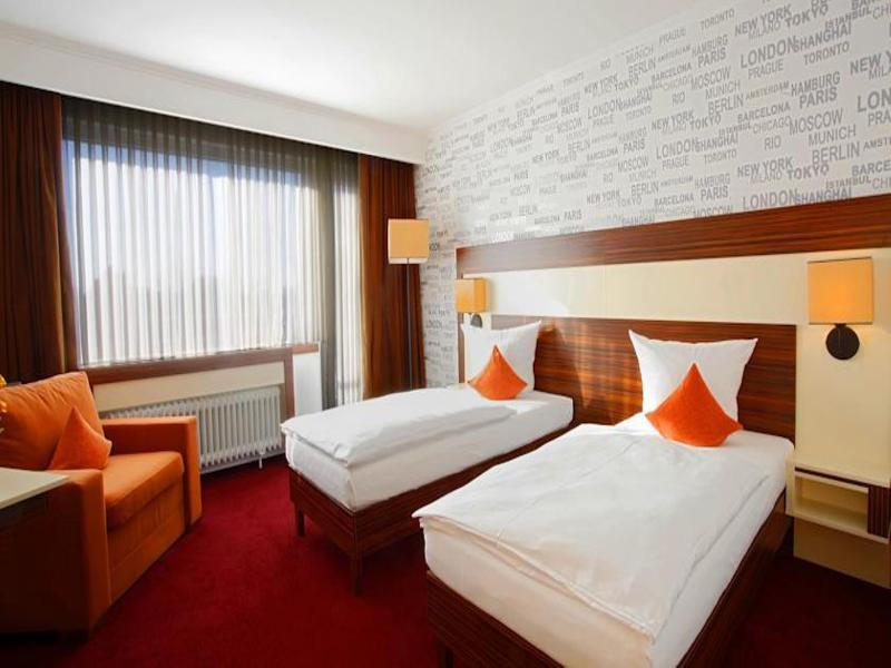 Centro Hotel Norderstedter Hof Exterior photo